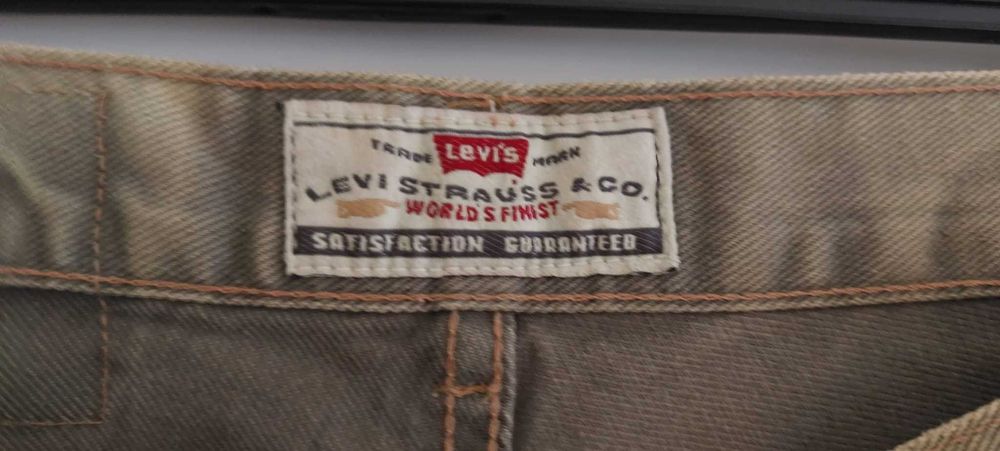 Szorty/krótkie spodenki oliwkowe LEVIS STRAUSS