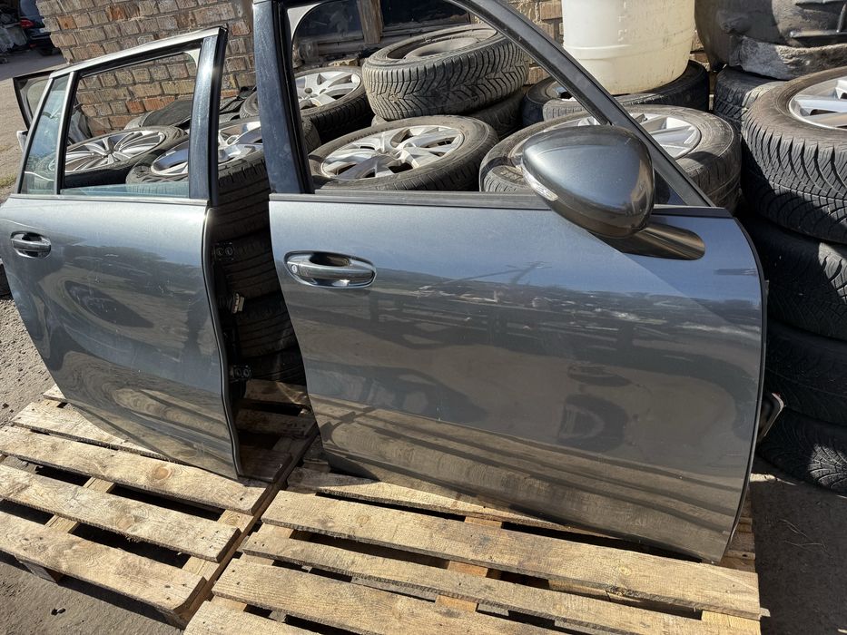 Двері дверь Citroen C4 Grand Picasso 2 2014-2018 код фарби KTPD