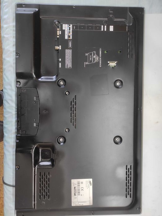 Tv Samsung UE32D4000, completa ou às peças. Ecrã avariado.
