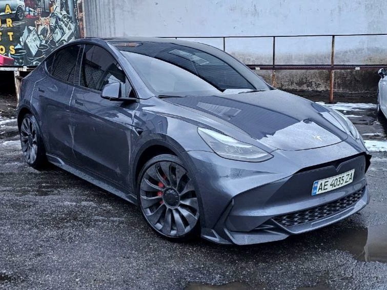 Обвіс Tesla Model Y ( бампер, пороги, накладка, захист)