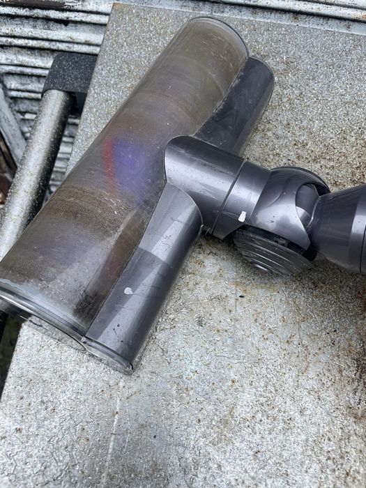 Dyson v11 uszkodzony