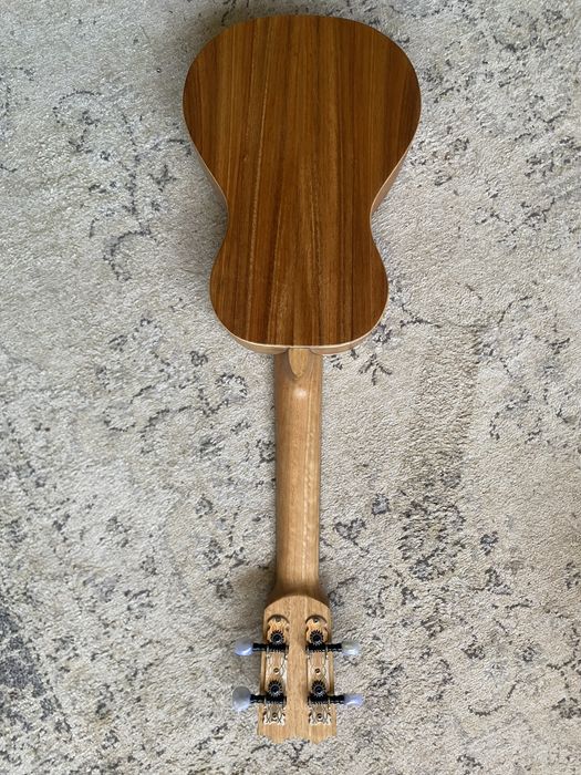 UKELELE APC Soprano510784439709214723