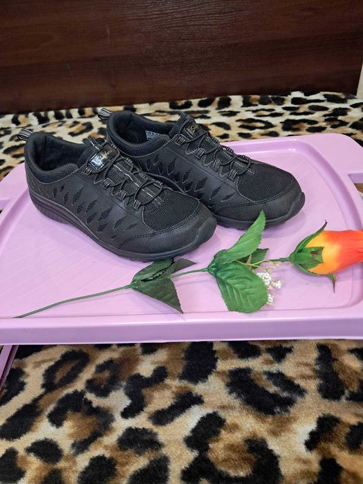 Кроссовки  SKECHERS лёгкие чёрные  р. 39