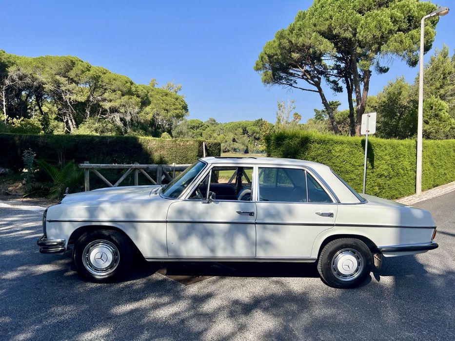 Mercedes Benz 220/8 W115 Gasolina Nacional