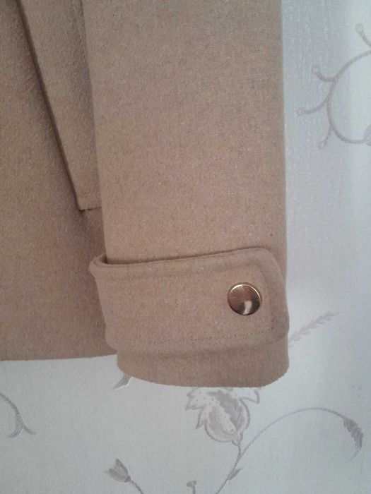 Krótki płaszcz Stradivarius S