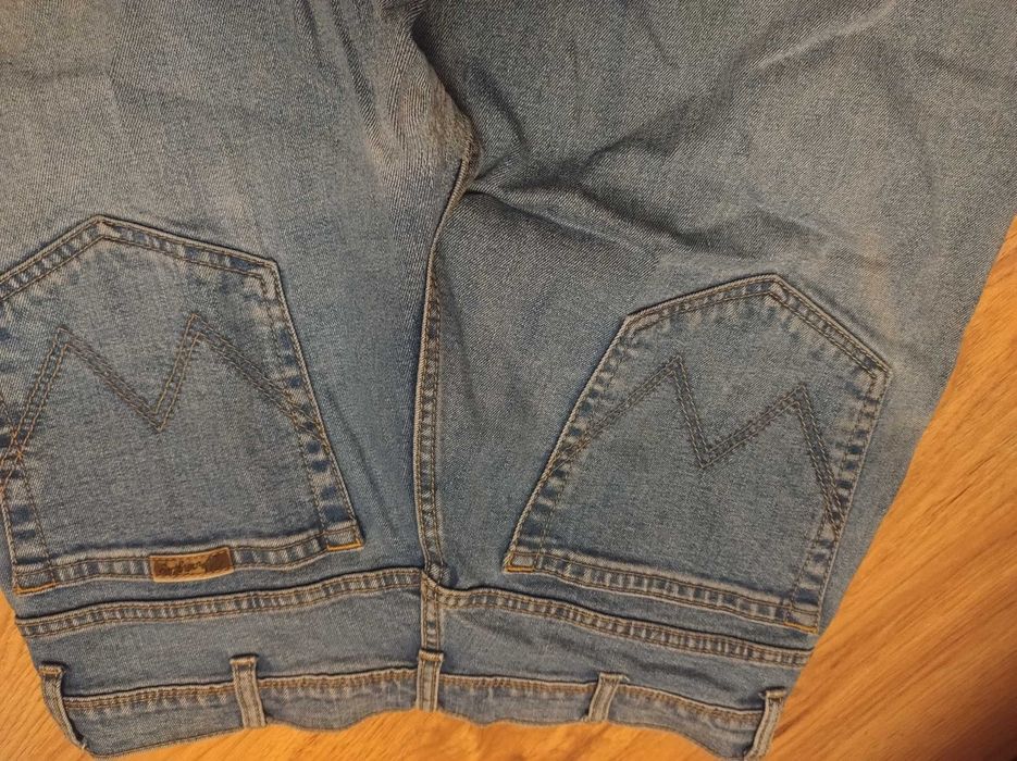 Jeansy Wrangler z ciekawym rozwiązaniem:)