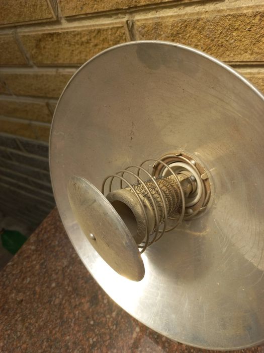 Продаю вращающуюся подставку для тортовв