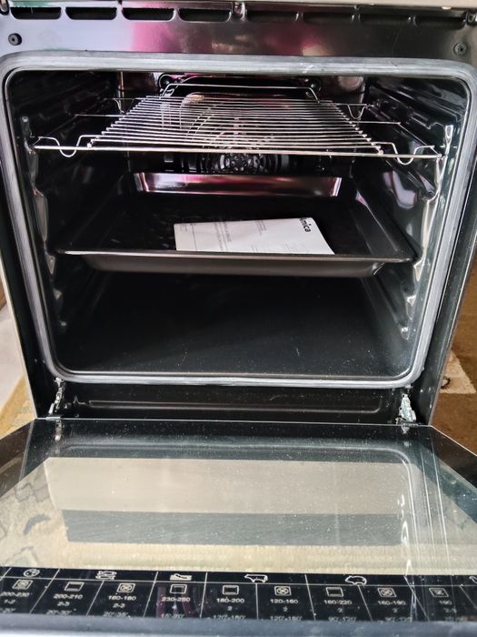 Piec z piekarnikiem + okap