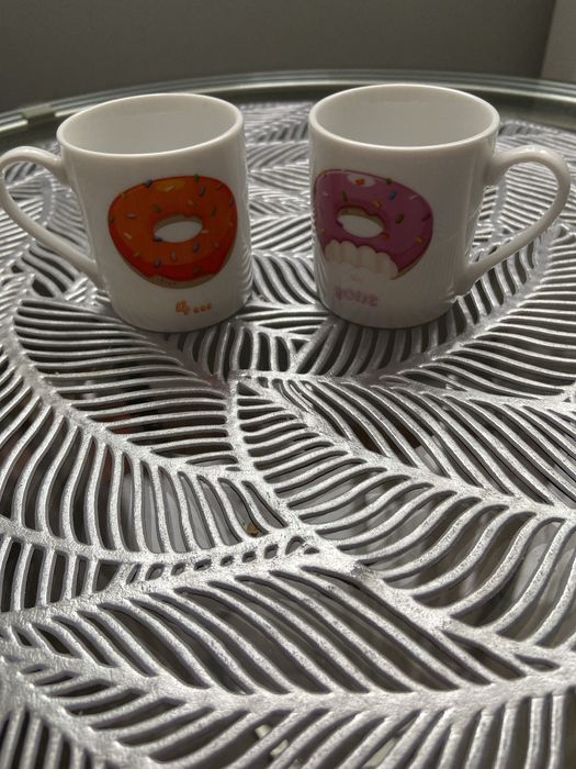 Filiżanki małe z motywem pączka