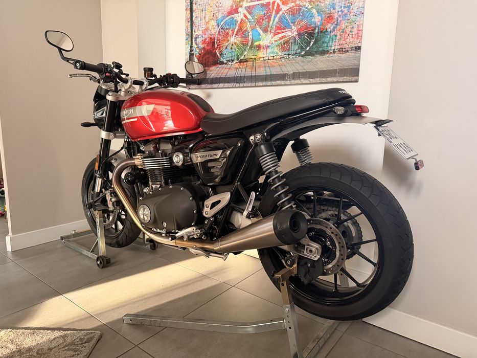 Triumph Speed Twin 1200