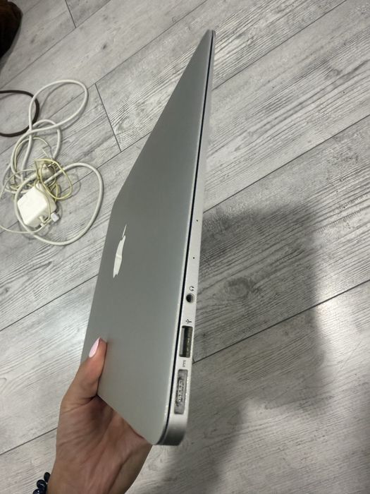 Macbook Air 13  128 гб