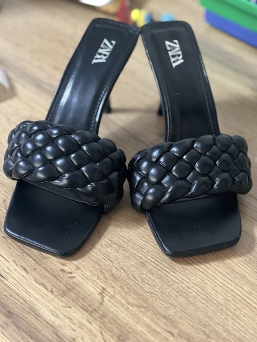 Босоніжки - сабо