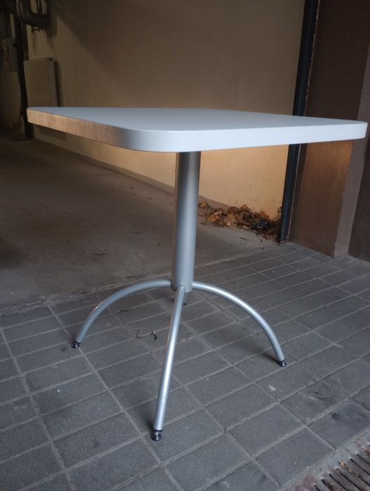 Stół, stolik kwadratowy