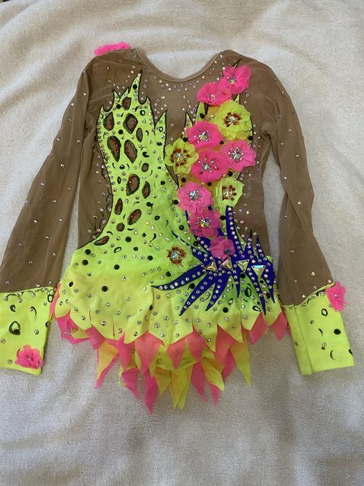 Продам купальник для художньої гімнастики