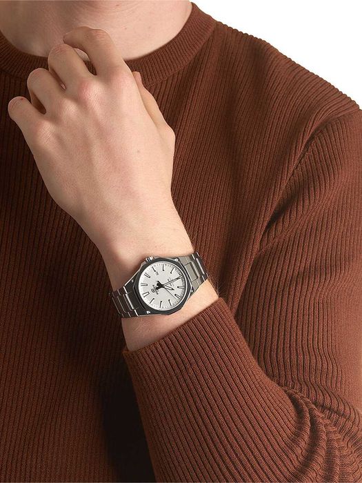 Zegarek męski Casio EFR-S108D-7AVUEF Edifice Classic Sapphire + BOX