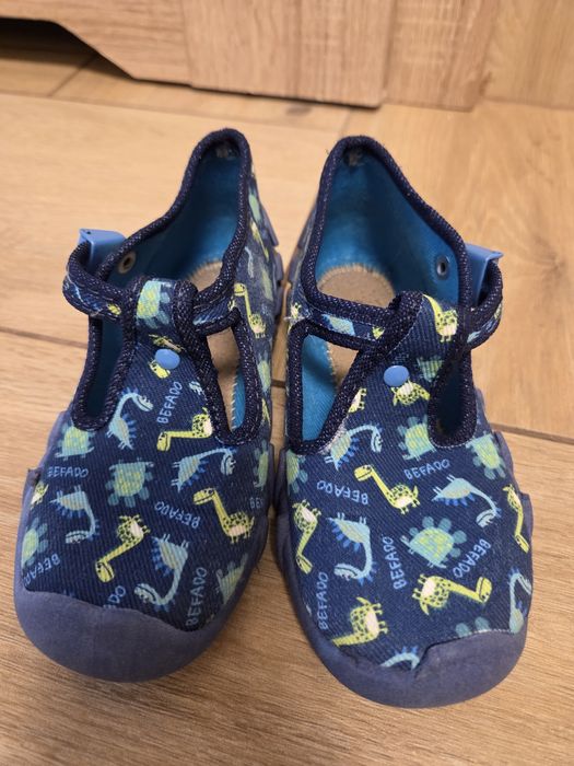Kapcie buty chłopięce dinozaury