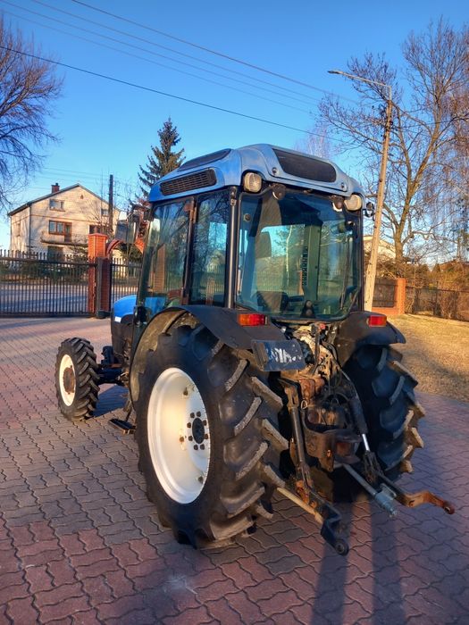 New Holland TN 80 F sadowniczy ogrodniczy sadownik  brutto