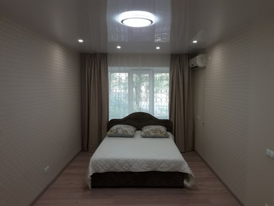 2ком. посуточно в Днепре. ул. Рабочая Вокзал