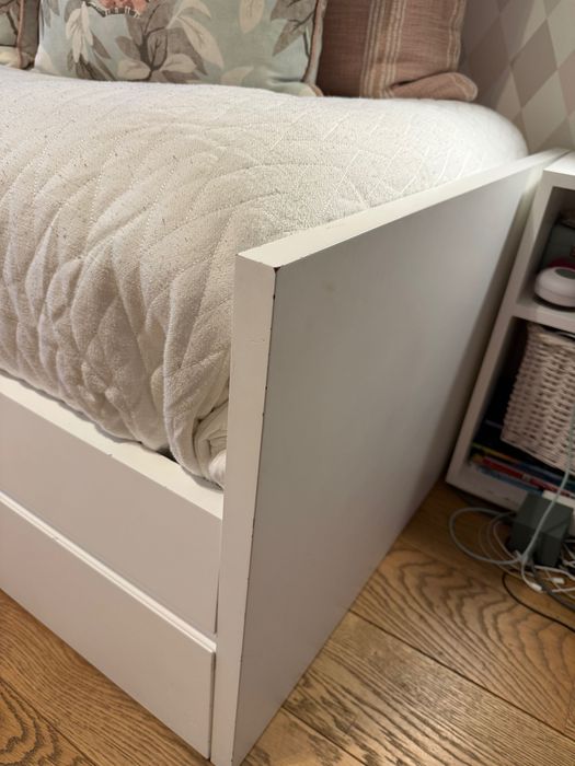 Cama individual lacada