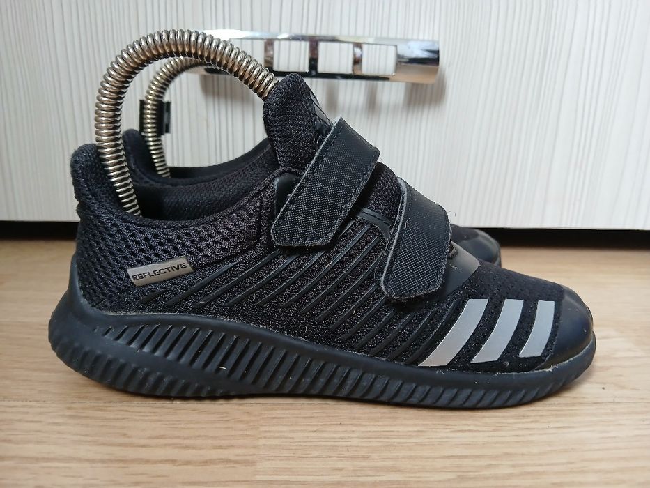 Кроссовки детские фирмы Adidas оригинал