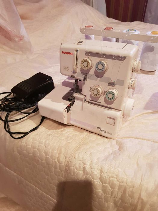 Продам Оверлок Janome Mylock 204D