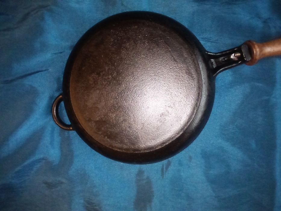 Чугунная сковорода 19,5см