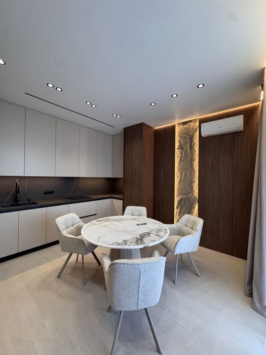 ЖК Crystal. Продається сучасна, нова квартира