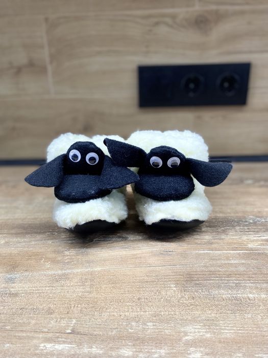 Тапки домашні Чуні Барашек Шон дитячі з овчини