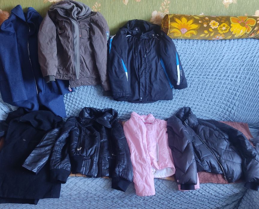 Віддам жіночі речі