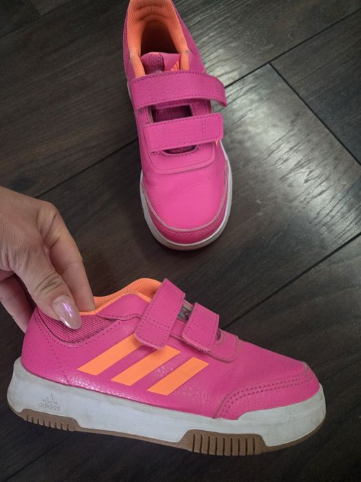 Różowe adidasy adidas 32