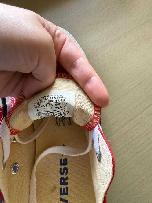 Ténis Vermelhos All Star praticamente novos