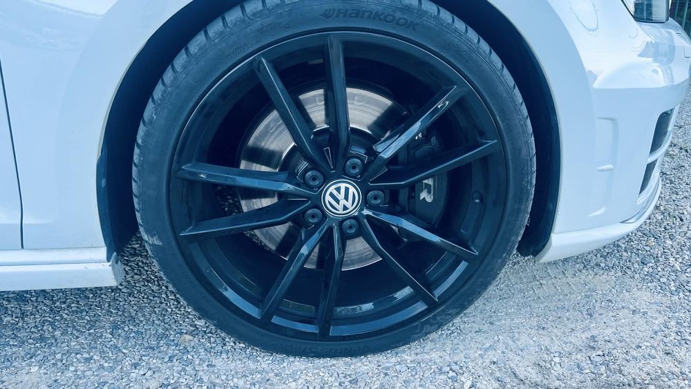 Volkswagen Golf R
