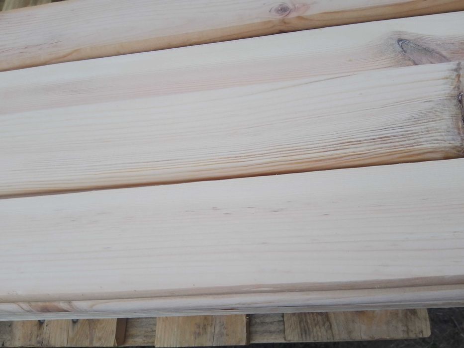 Nowa deska heblowana, sosna