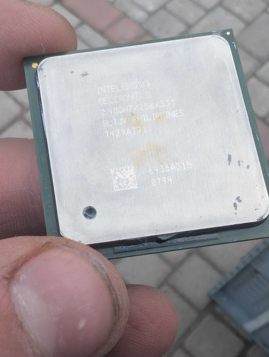 ASUS P4P800S-X – ПК на Socket 478 + клавіатура і миша