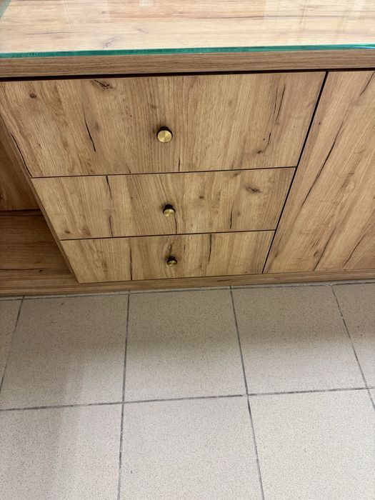 Balcao Madeira com montra vidro em bom estado