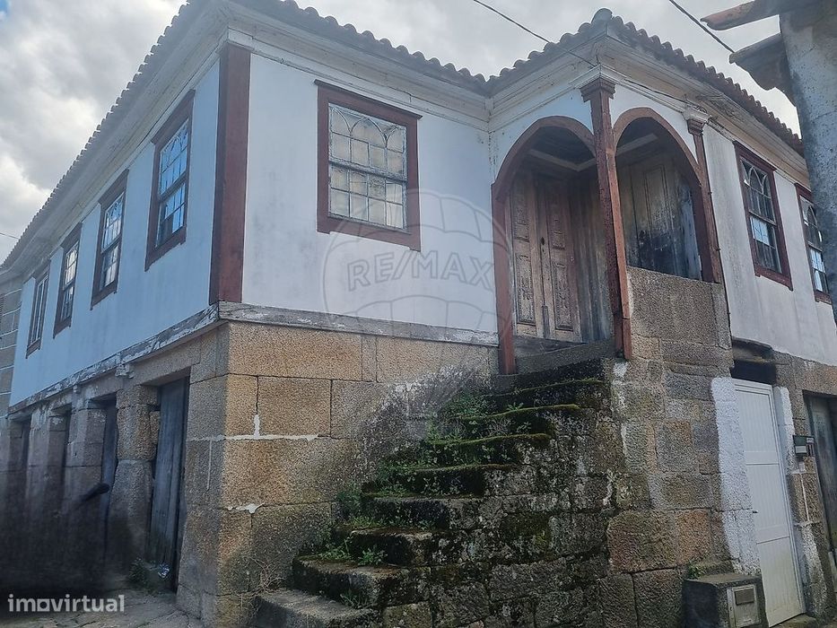 Moradia T5 para venda