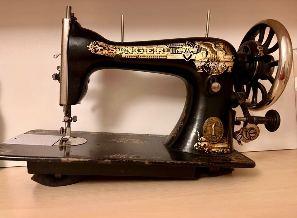 Maszyna do szycia Singer z przykrywą
