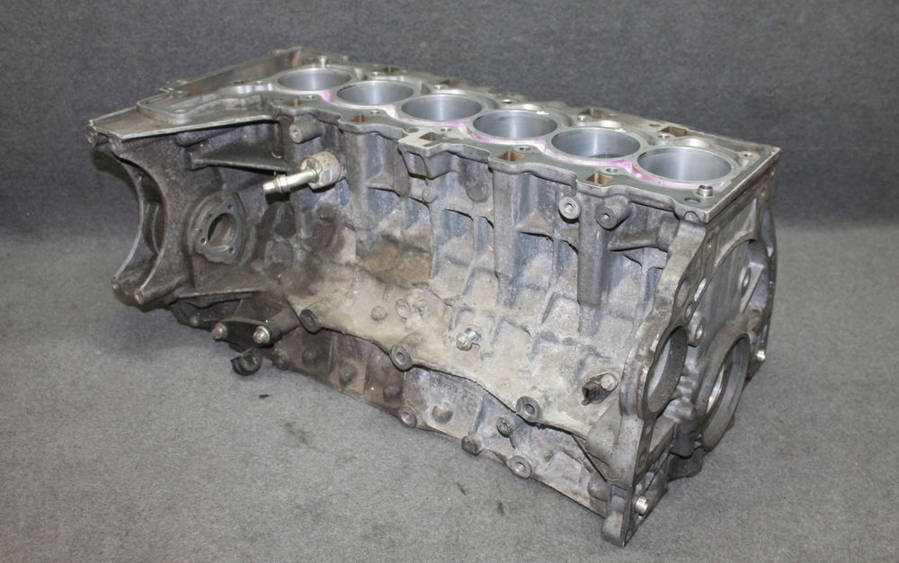 bmw e90 e91 e92 f10 e60 e63 3.0i n53b30a - blok silnika 7558321