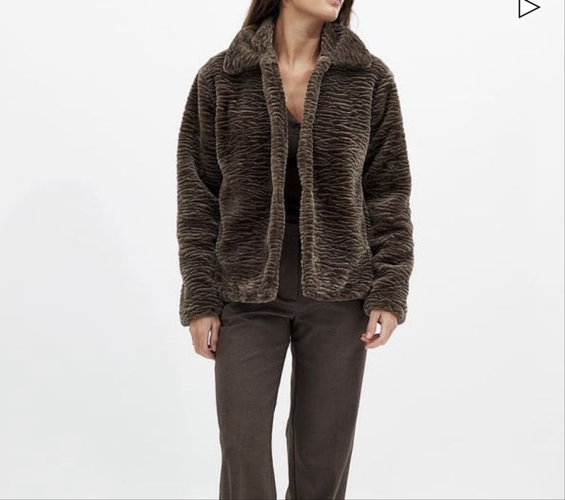 Na-kd стильна куртка тедди