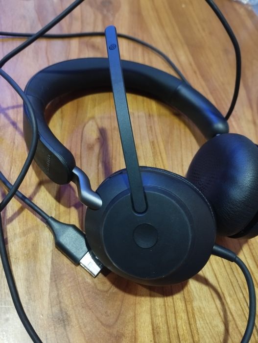 Продам usb гарнітуру Jabra Evolve2 40