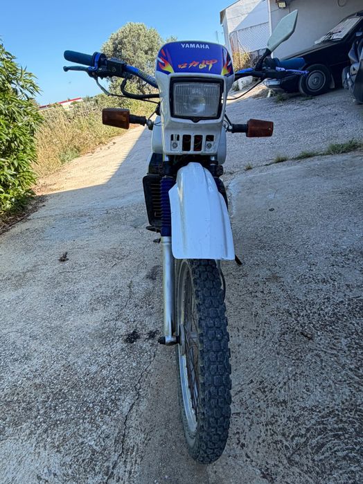 Yamaha DT matrícula amarela