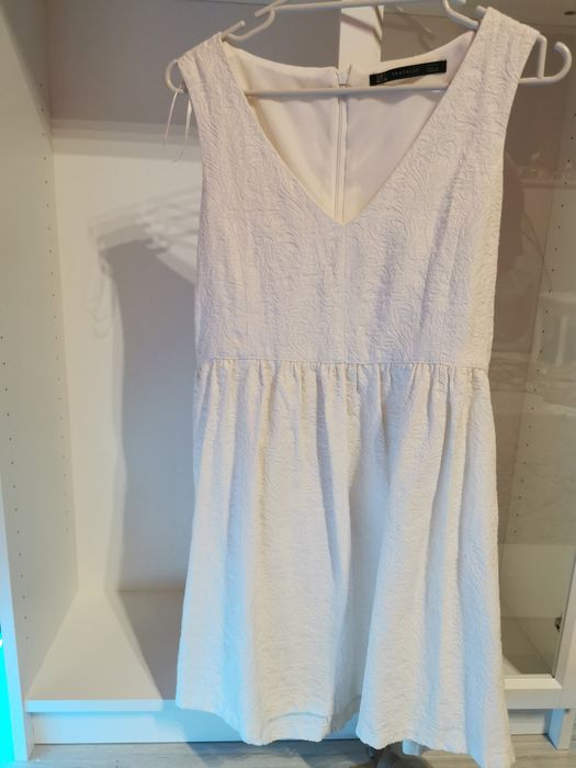 Biała sukienka Zara r L