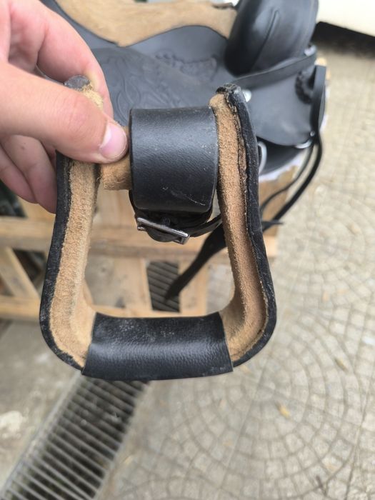 Cela mexicana e cabeção pônei