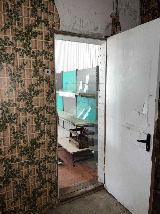 Продаж гарного комерц. приміщення під ремонт с. Великий Хутір