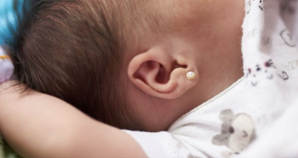 Прокол ушей без шума