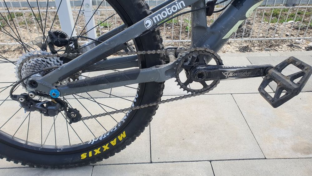 Rower Downhill DH FR Canyon Torque FRX Specialized Demo Big Hit Rock ...