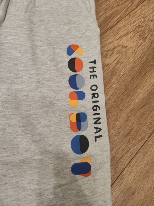 Spodnie dresowe chłopięce.