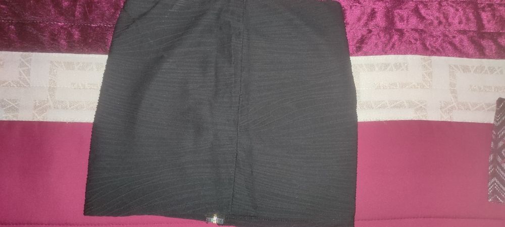 Saias justas  e curtas várias cores bershka