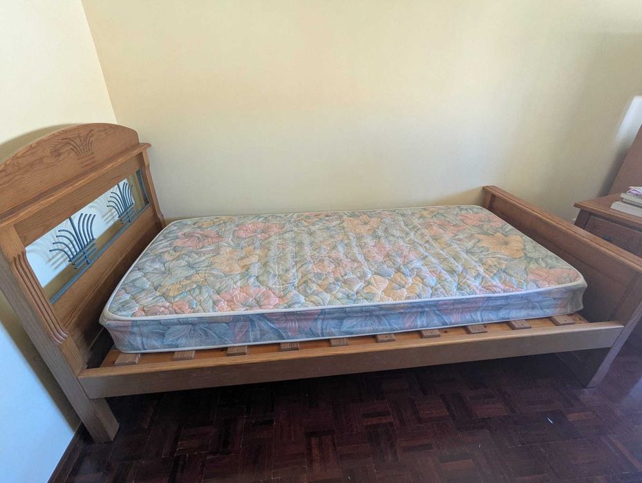 Conjunto quarto solteiro em madeira