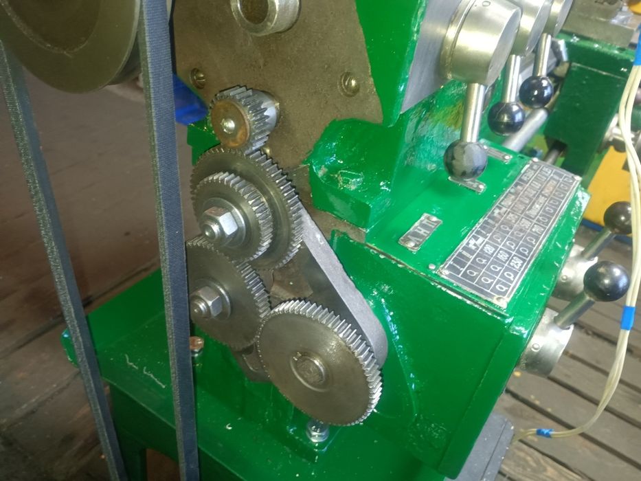 Токарний станок ТВ4